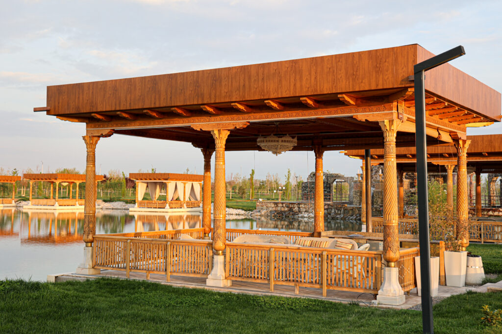 Mała architektura ogrodowa – altany, pergole i płoty drewniane Mała architektura ogrodowa – altany, pergole i płoty drewniane